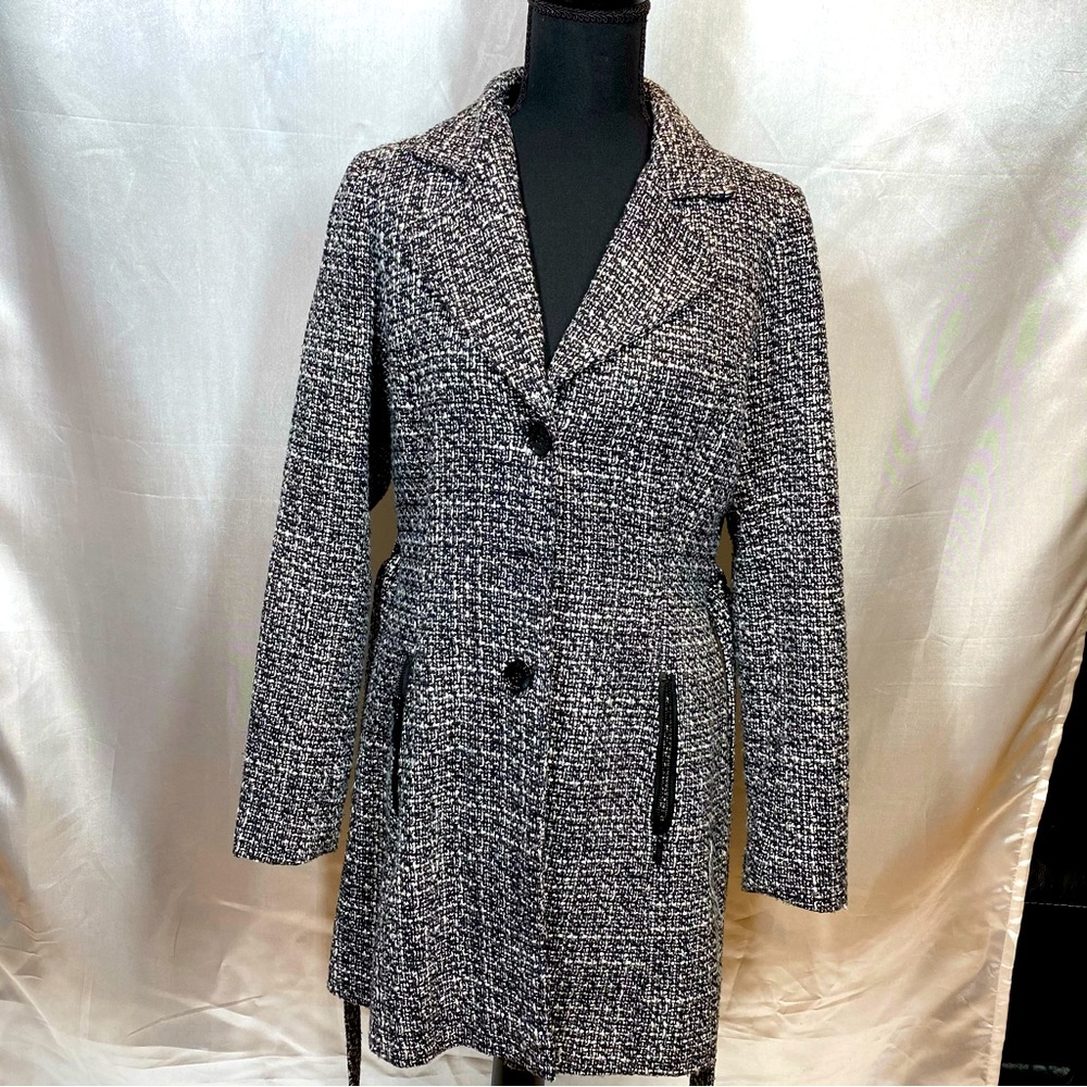 Guess black and white coat